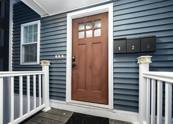 Breezy 4Br Worcester Haven - Near Parks - Ideal Summer Getaway 16-3